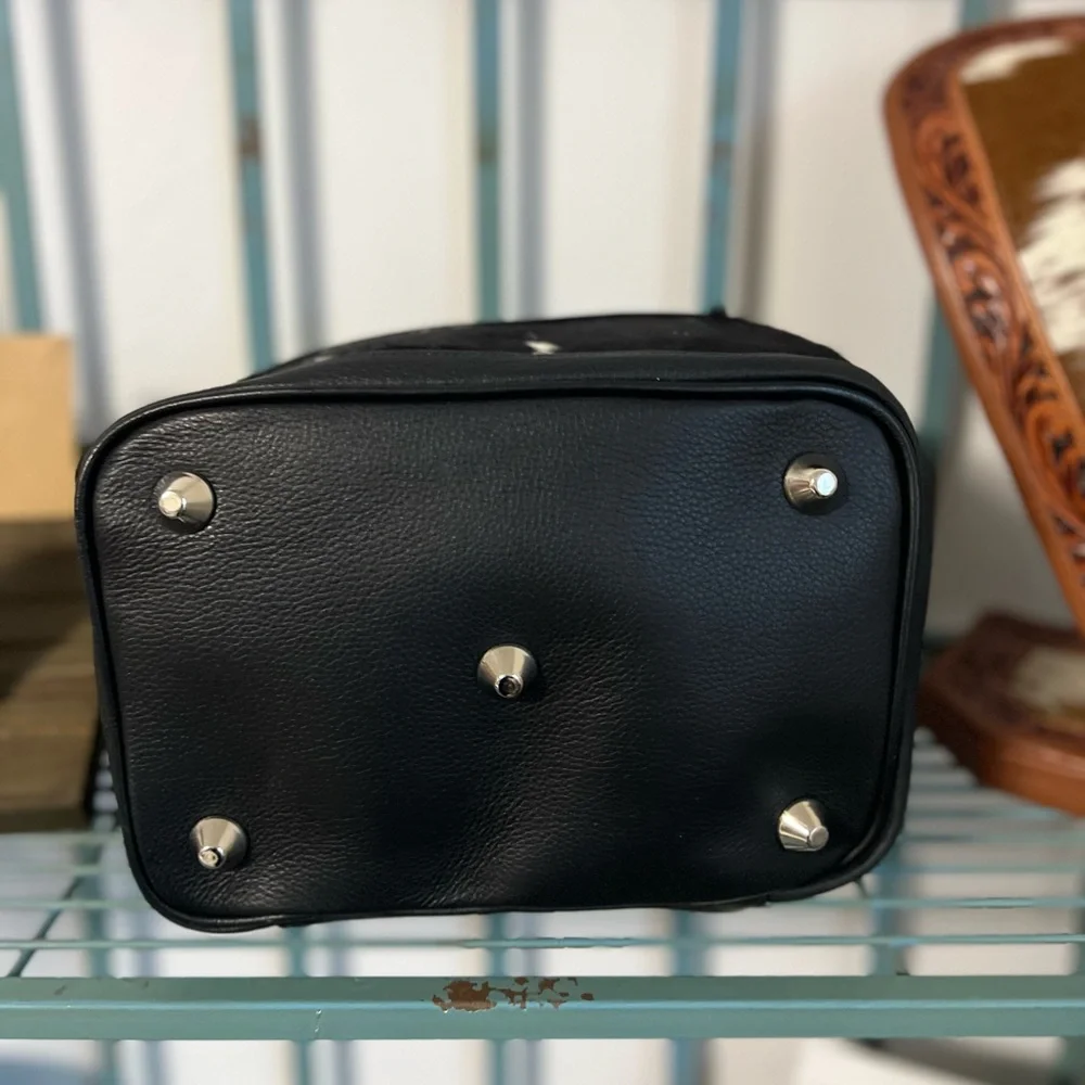 Black White Genuine Cowhide Embossed Leather Makeup Bag Travel Cosmetic Case